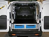 05_officina mobile montata su Doblo╠Ç con cassetti sotto il pianale